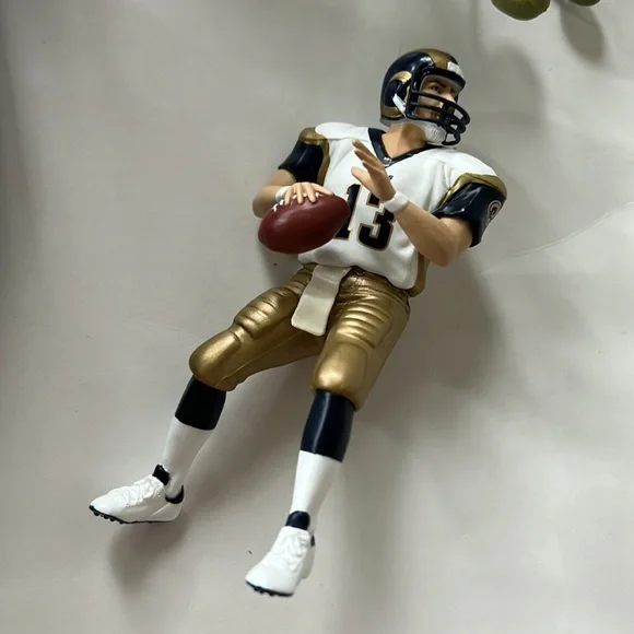 Hallmark Keepsake Ornament Collector’s Series Kurt Warner Football Legends - Picture 3 of 7
